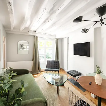 Apartment Elegant Parisian Apartment, Place Des Vosges *