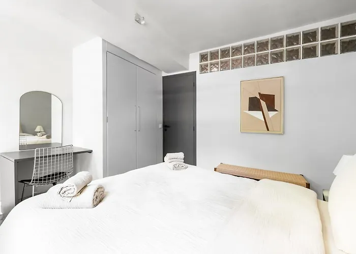 Elegant Parisian Apartment, Place Des Vosges Apartman *